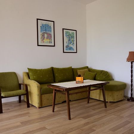 Guest Rooms Sea View Балчик Екстериор снимка