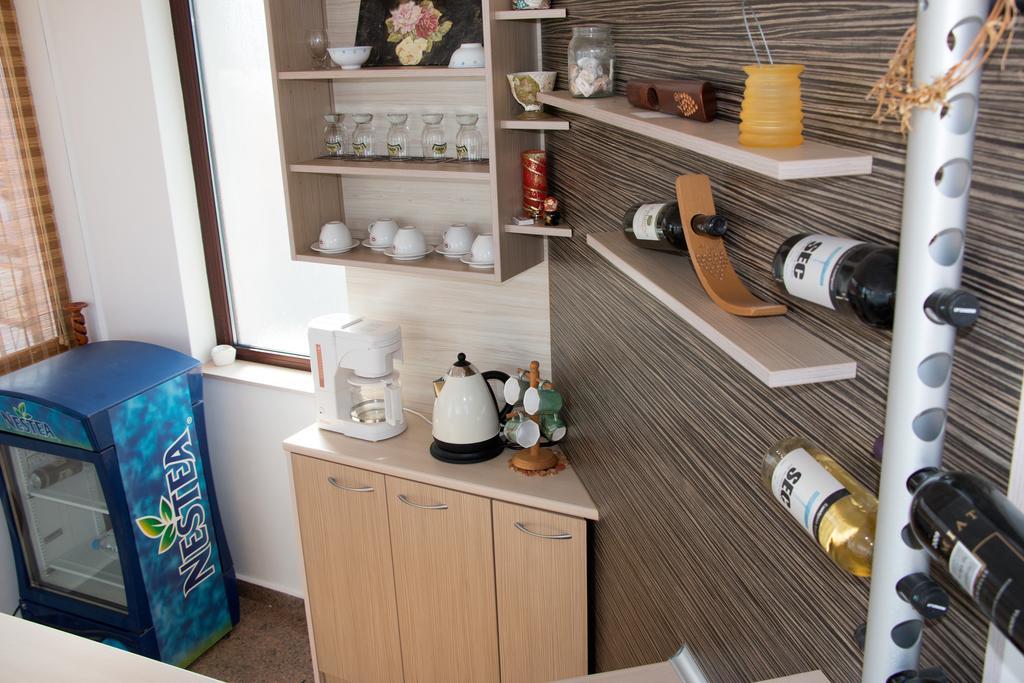 Guest Rooms Sea View Балчик Екстериор снимка